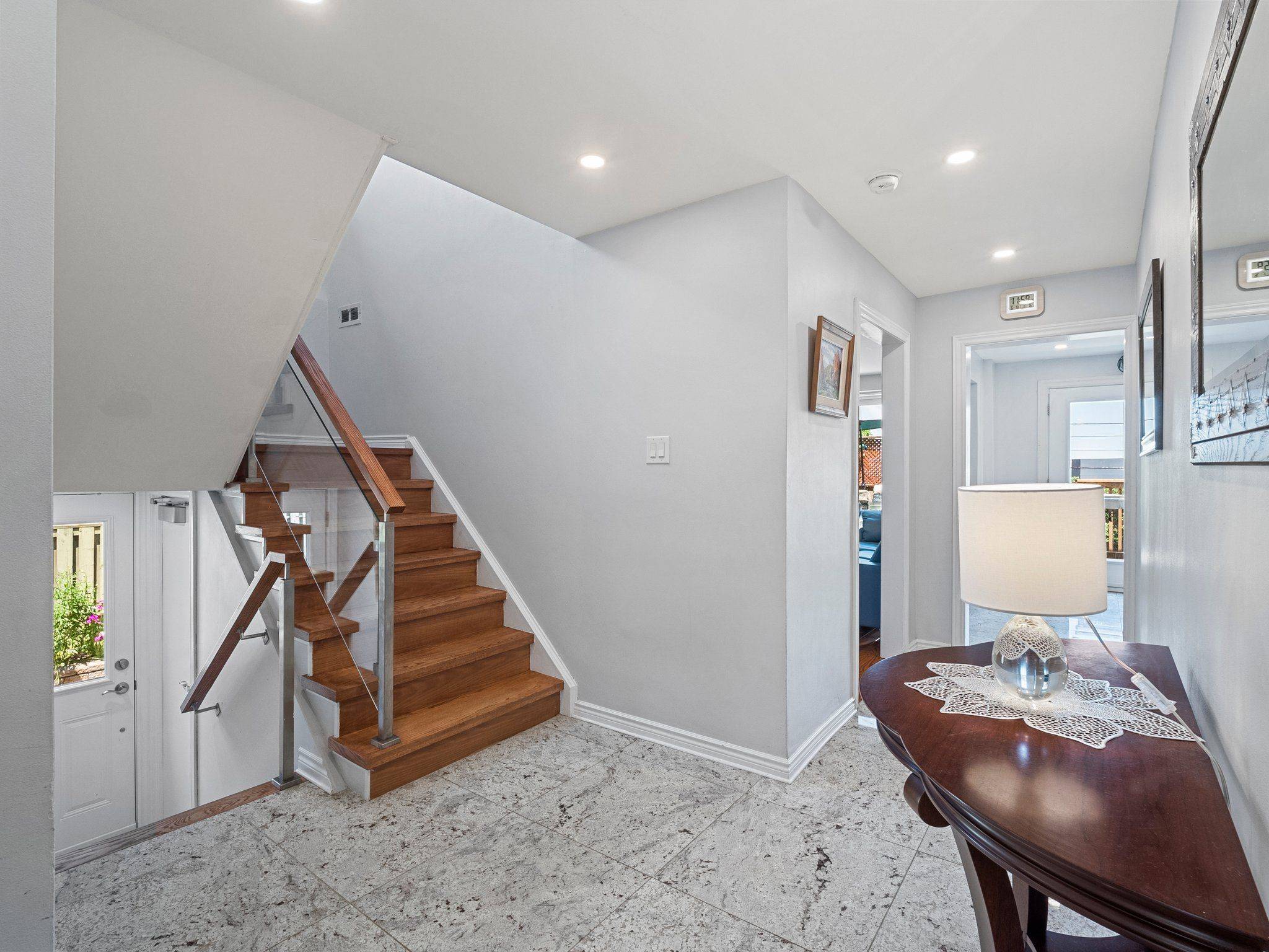 Mississauga, ON L5K 1V3,2215 Springfield CT