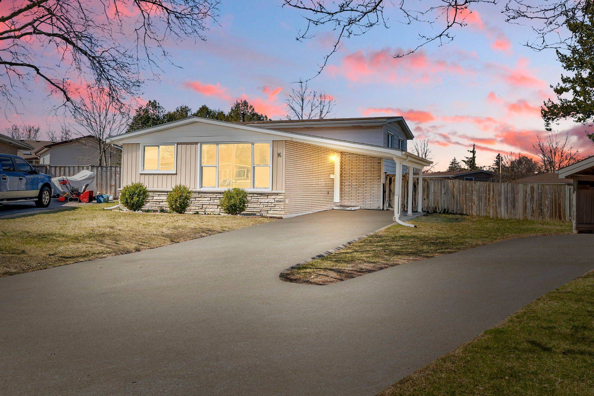 Brant, ON N3R 3A5,16 Gailmount CT