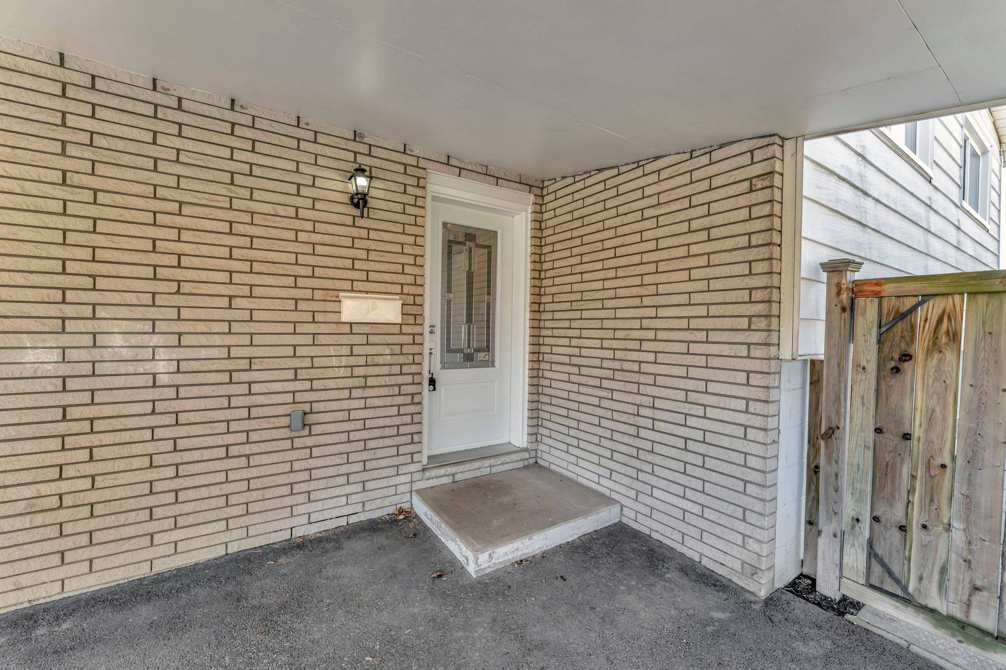 Brant, ON N3R 3A5,16 Gailmount CT