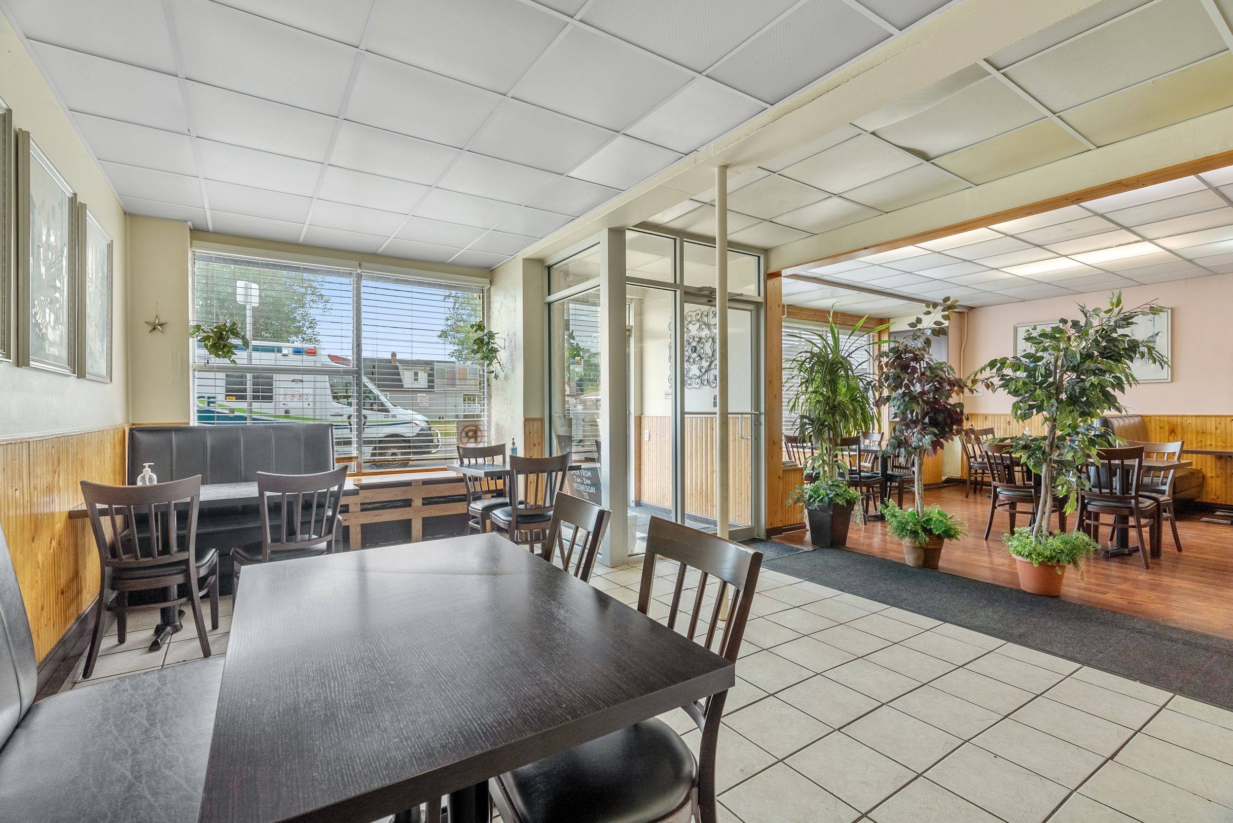 Welland, ON L3B 3X9,506 Main ST E
