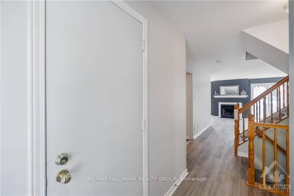 Orleans - Convent Glen And Area, ON K1C 7B4,2026 Summerfields CRES
