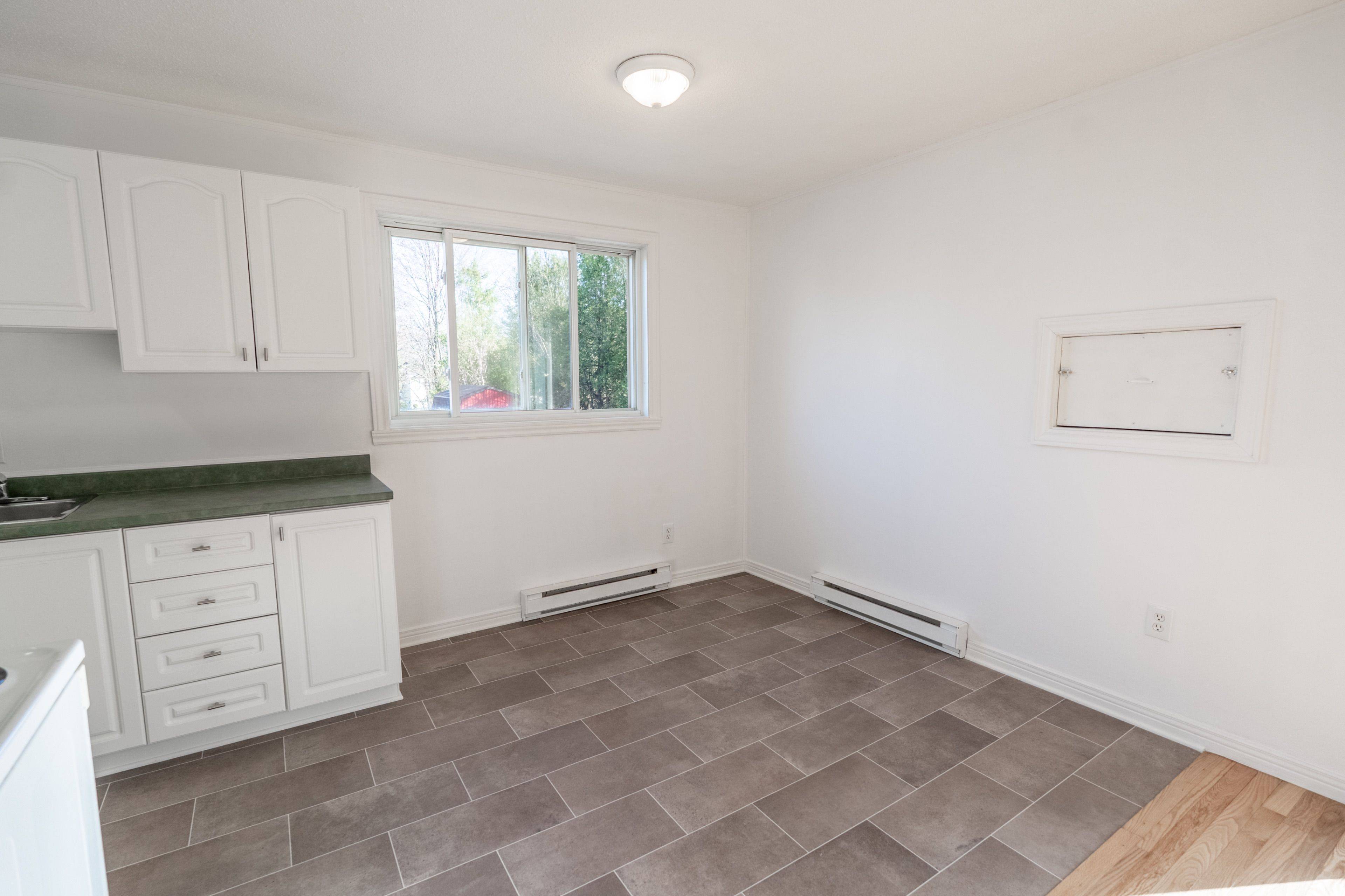 South Glengarry, ON K0C 2N0,120 MILITARY RD #5
