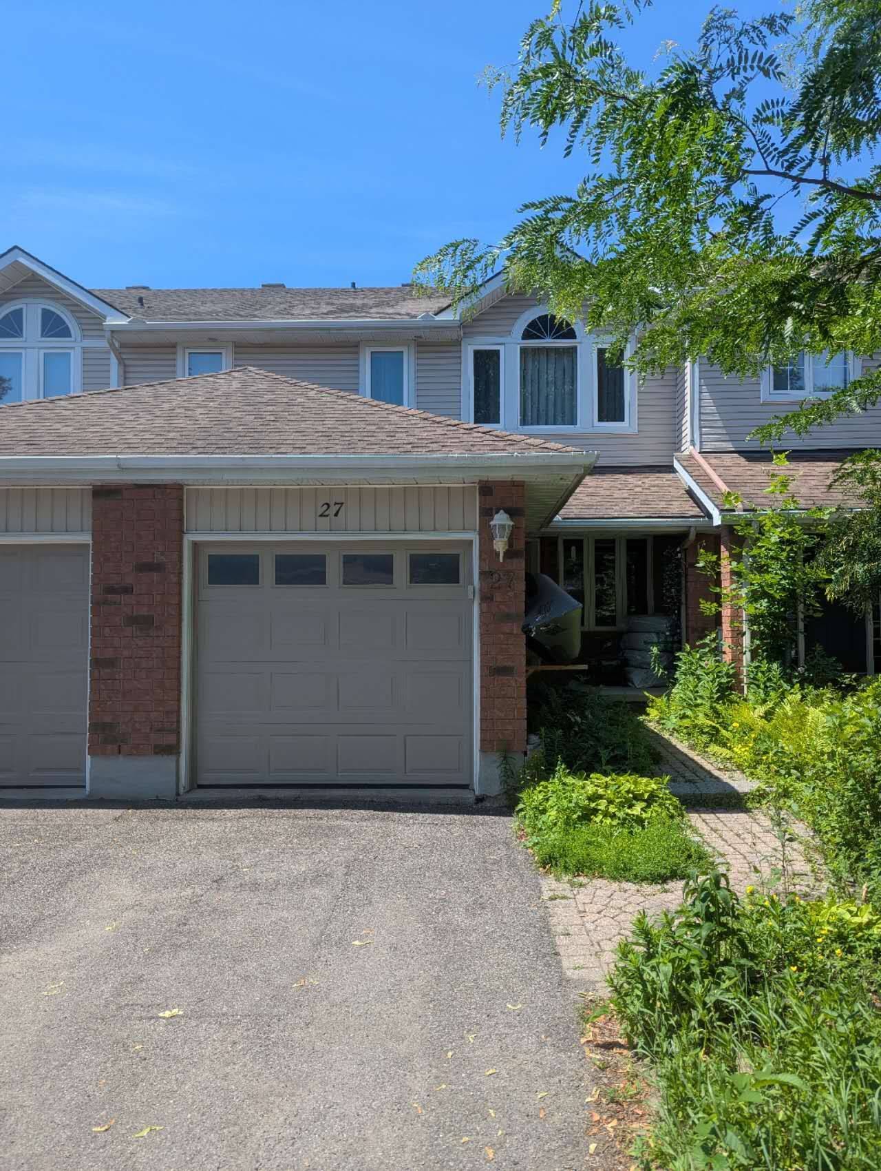 27 WINDCREST CT, Kanata, ON K2T 1B4