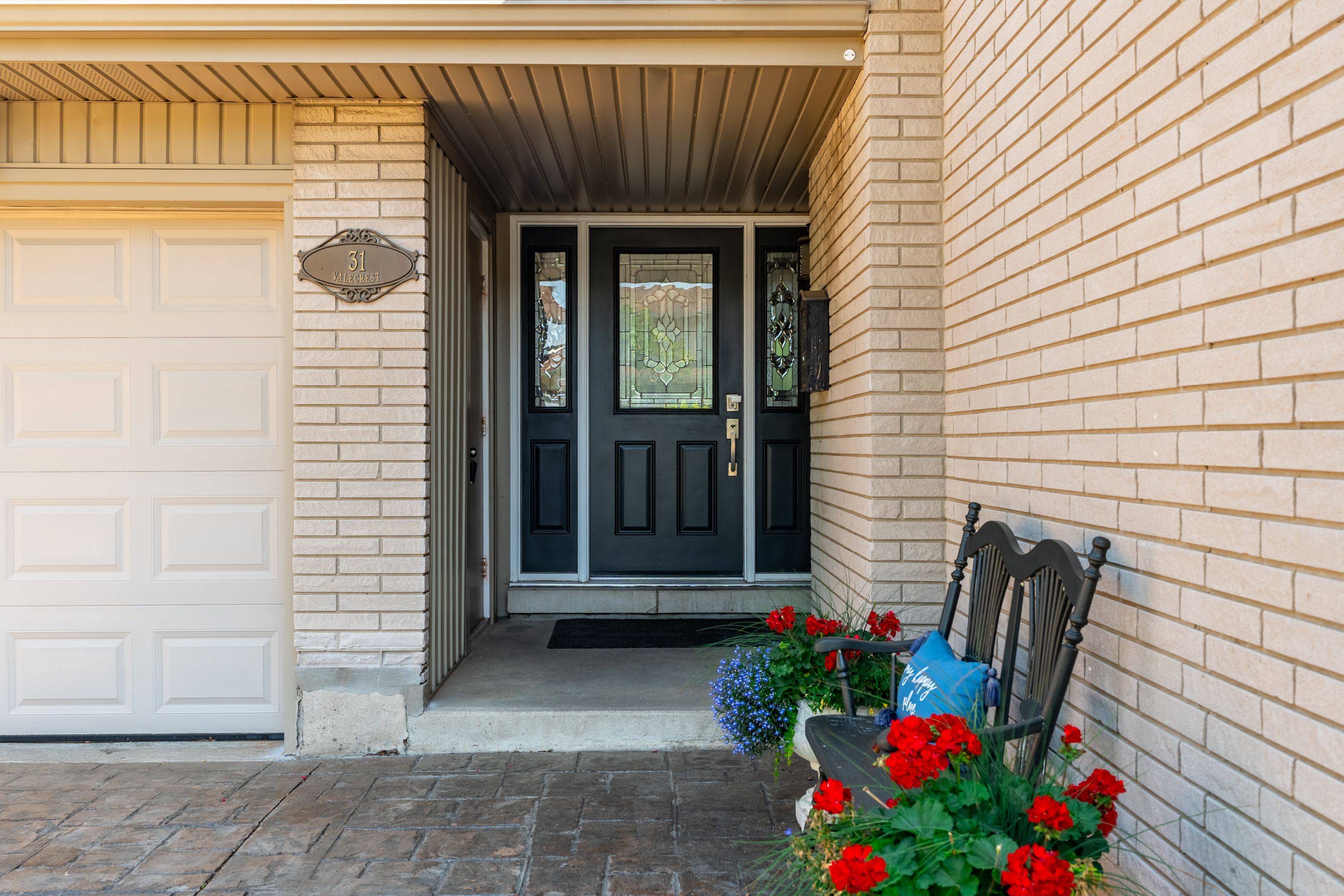 Hamilton, ON L8T 1K7,31 Valecrest AVE