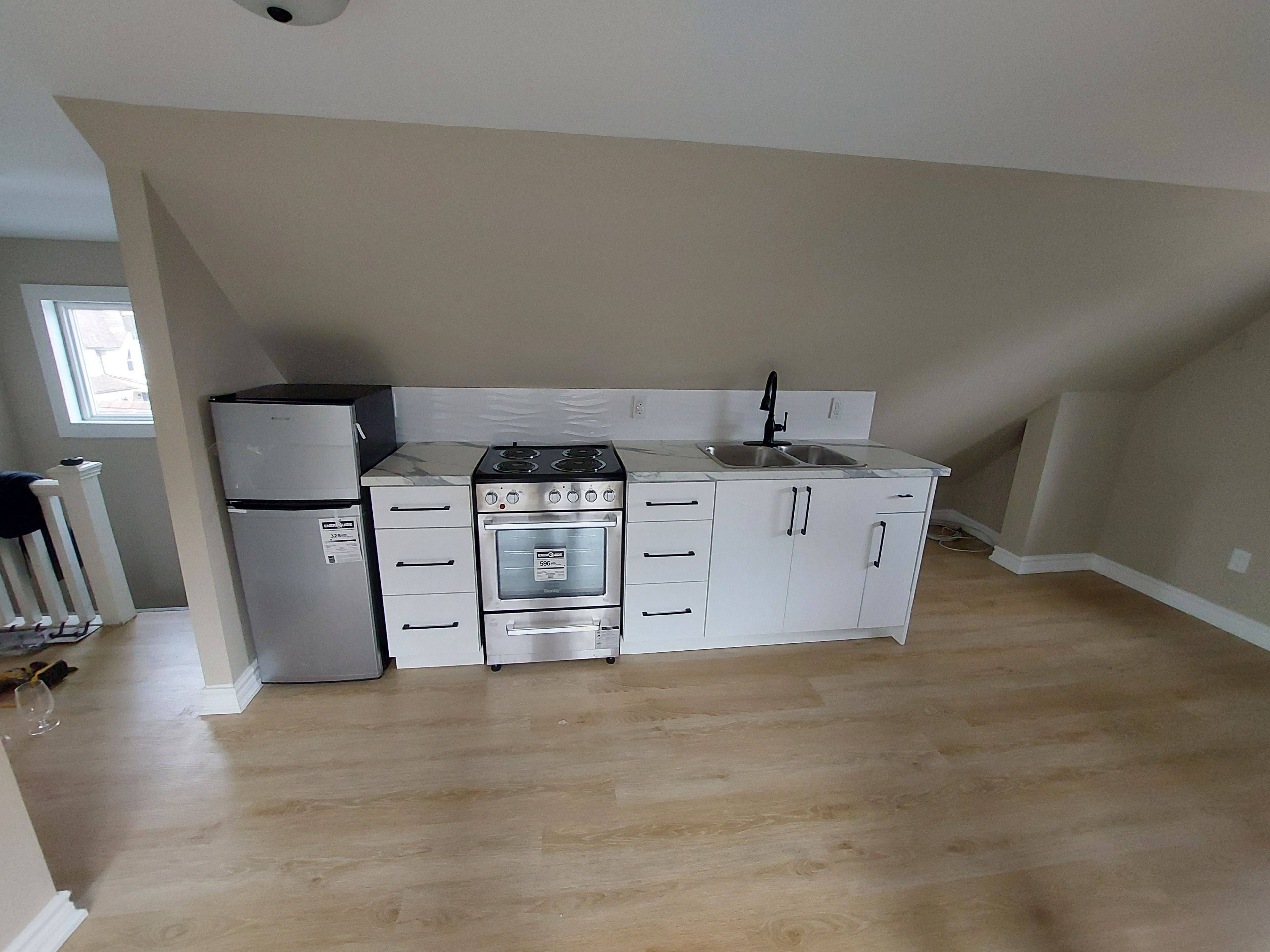 Hamilton, ON L8L 6J8,148 Gibson AVE #LOFT