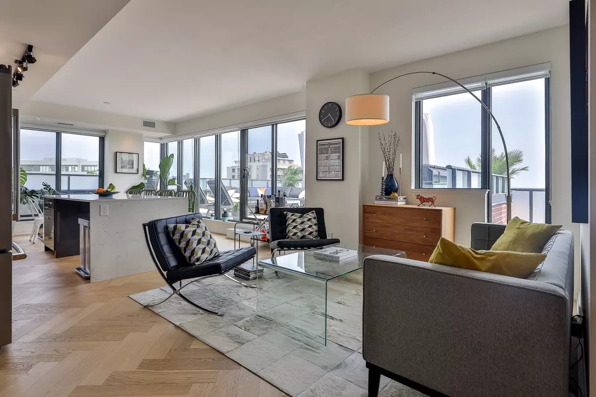 Toronto W01, ON M6R 0A6,430 Roncesvalles AVE #604