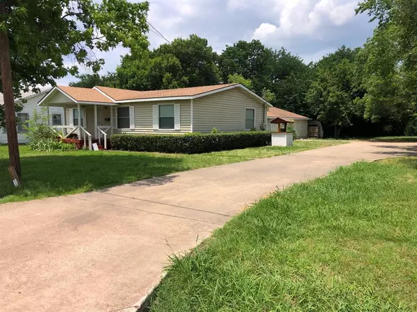 Ladonia, TX 75449,304 Bonham Street