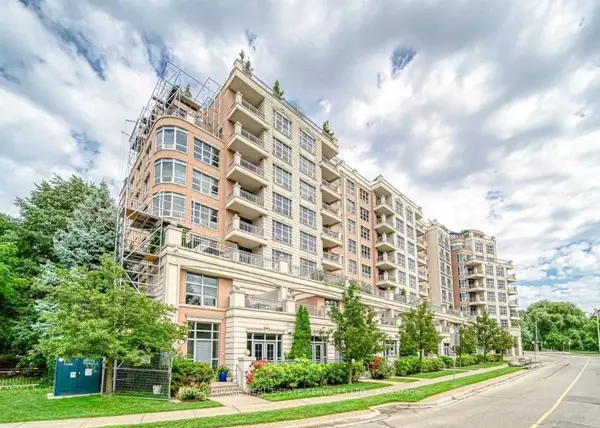 10 Old York Mills RD #209, Toronto C12, ON M2P 2G9