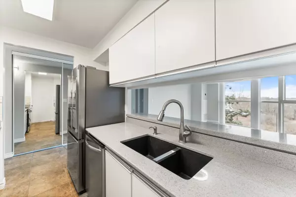 Toronto E08, ON M1J 3N4,90 Dale AVE #301