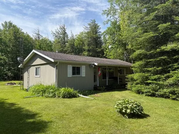 Tiny, ON L9M 0C4,2198 Champlain RD
