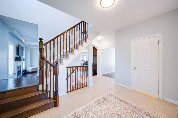 Collingwood, ON L9Y 0C9,54 Chamberlain CRES
