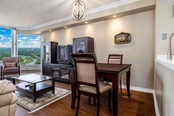 Toronto W06, ON M8V 3W9,1 Palace Pier CT #2812