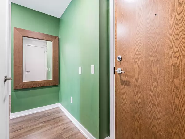 Mississauga, ON L5M 0Y3,2560 Eglinton AVE W #1902