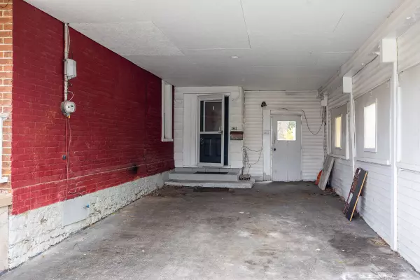 Owen Sound, ON N4K 2W1,1881 6th AVE E