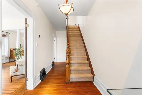 Centre Hastings, ON K0K 2K0,207 Durham ST S