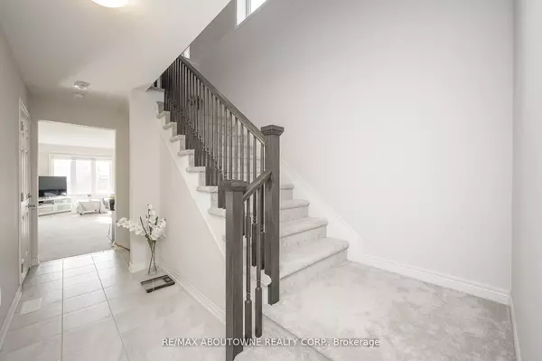 Welland, ON L3C 0G8,93 Heron ST