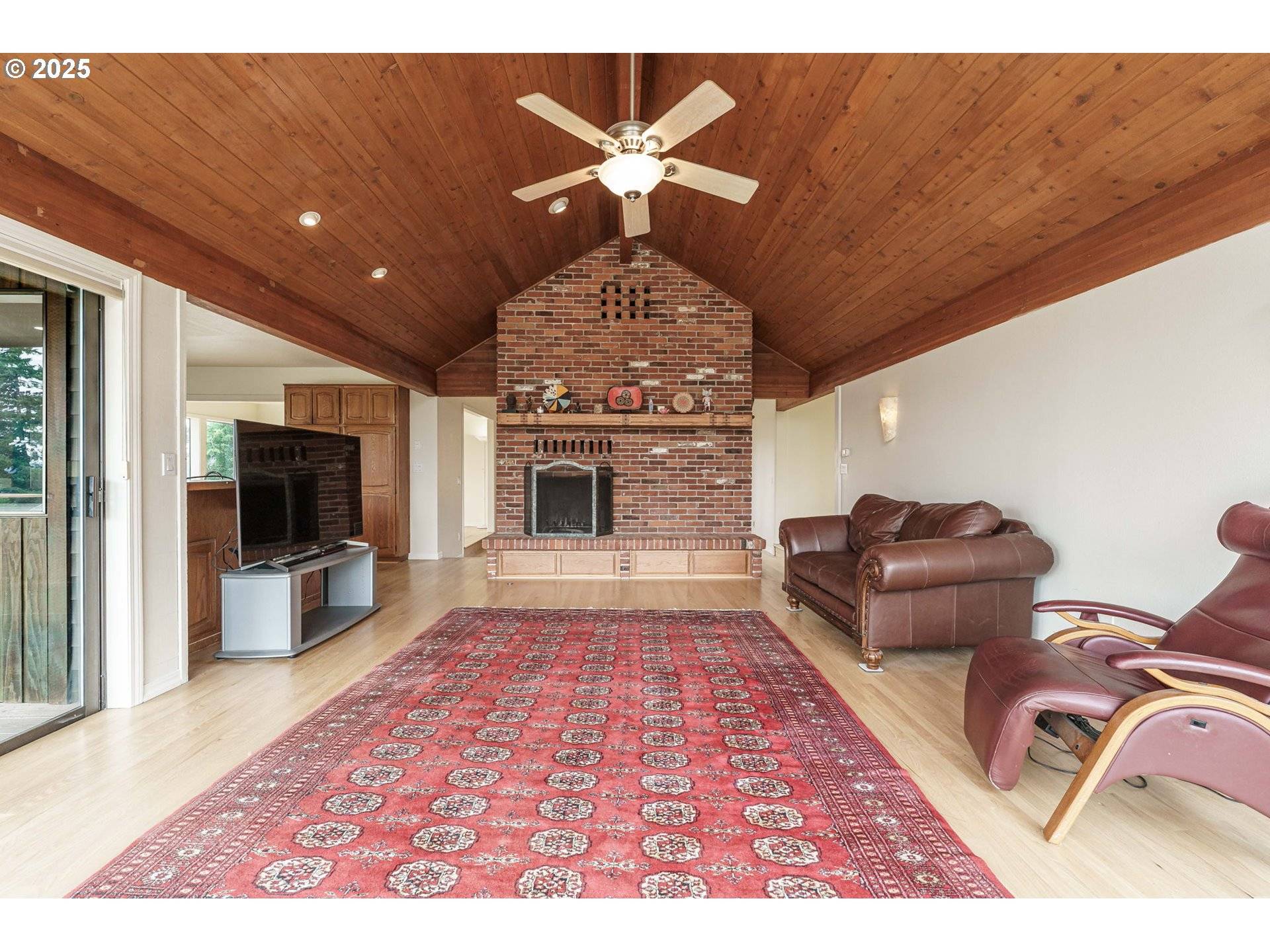 West Linn, OR 97068,6827 APOLLO RD
