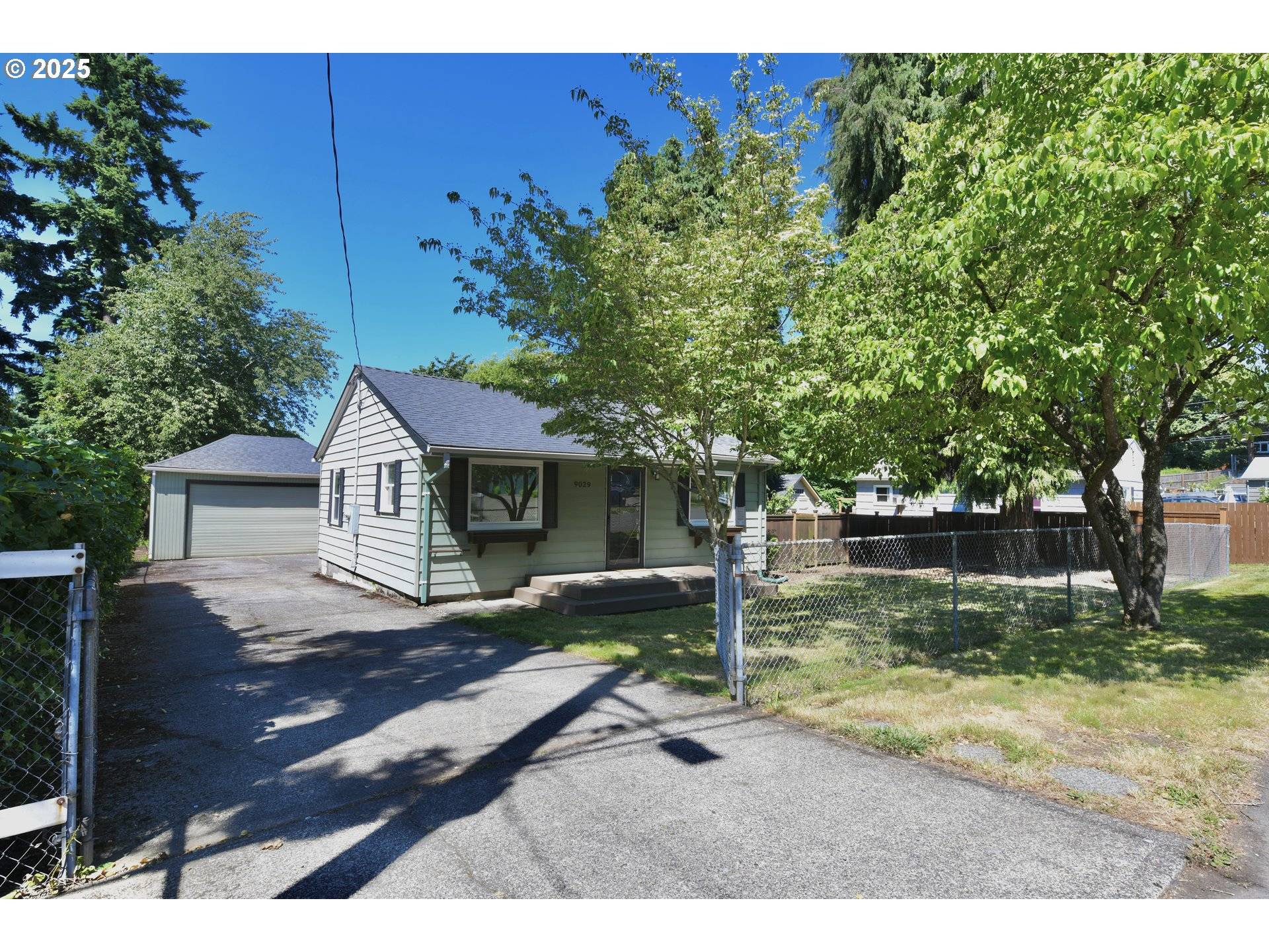 9029 NE WEBSTER ST, Portland, OR 97220