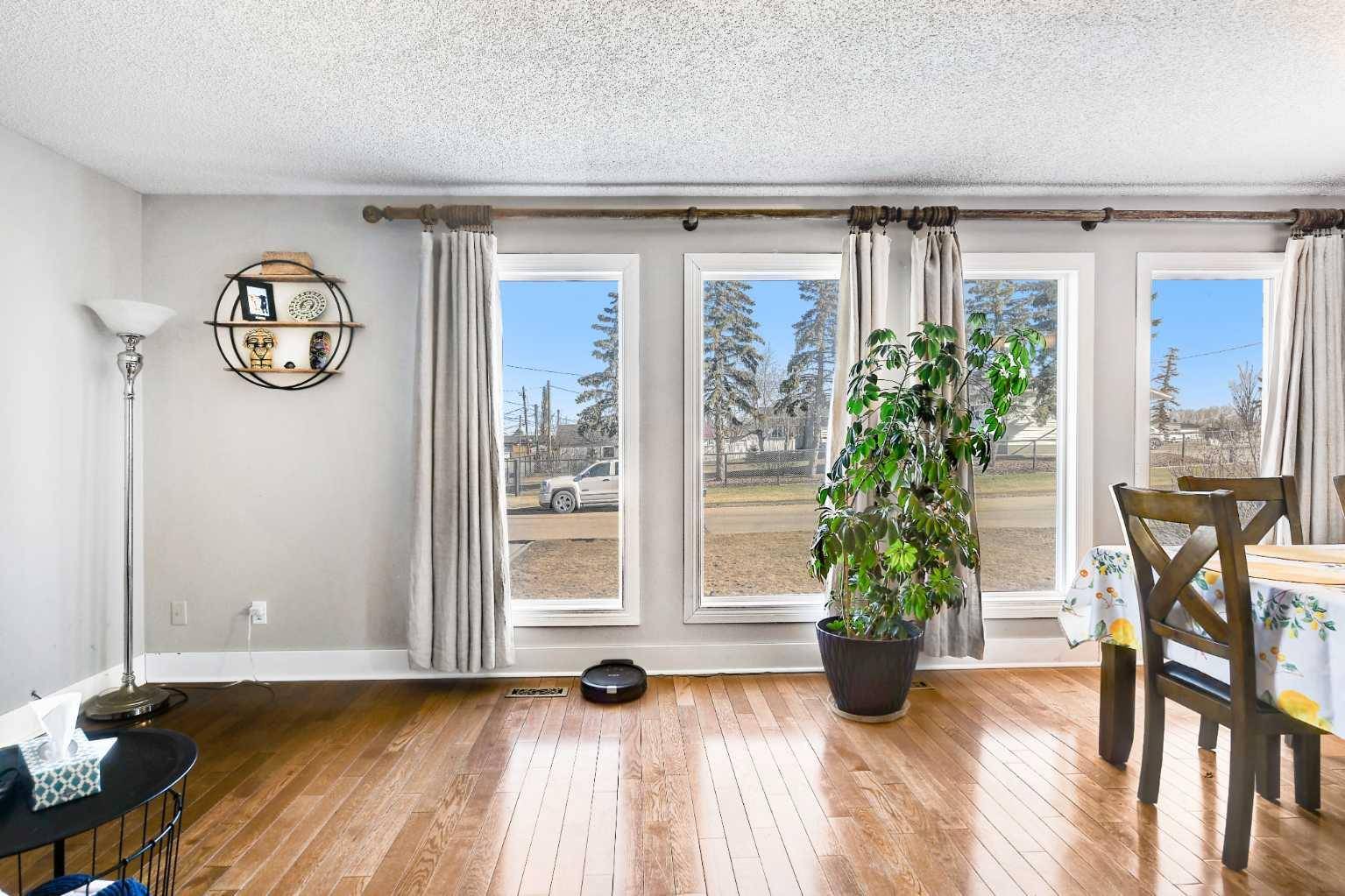 Valleyview, AB T0H 3N0,4806 52 AVE