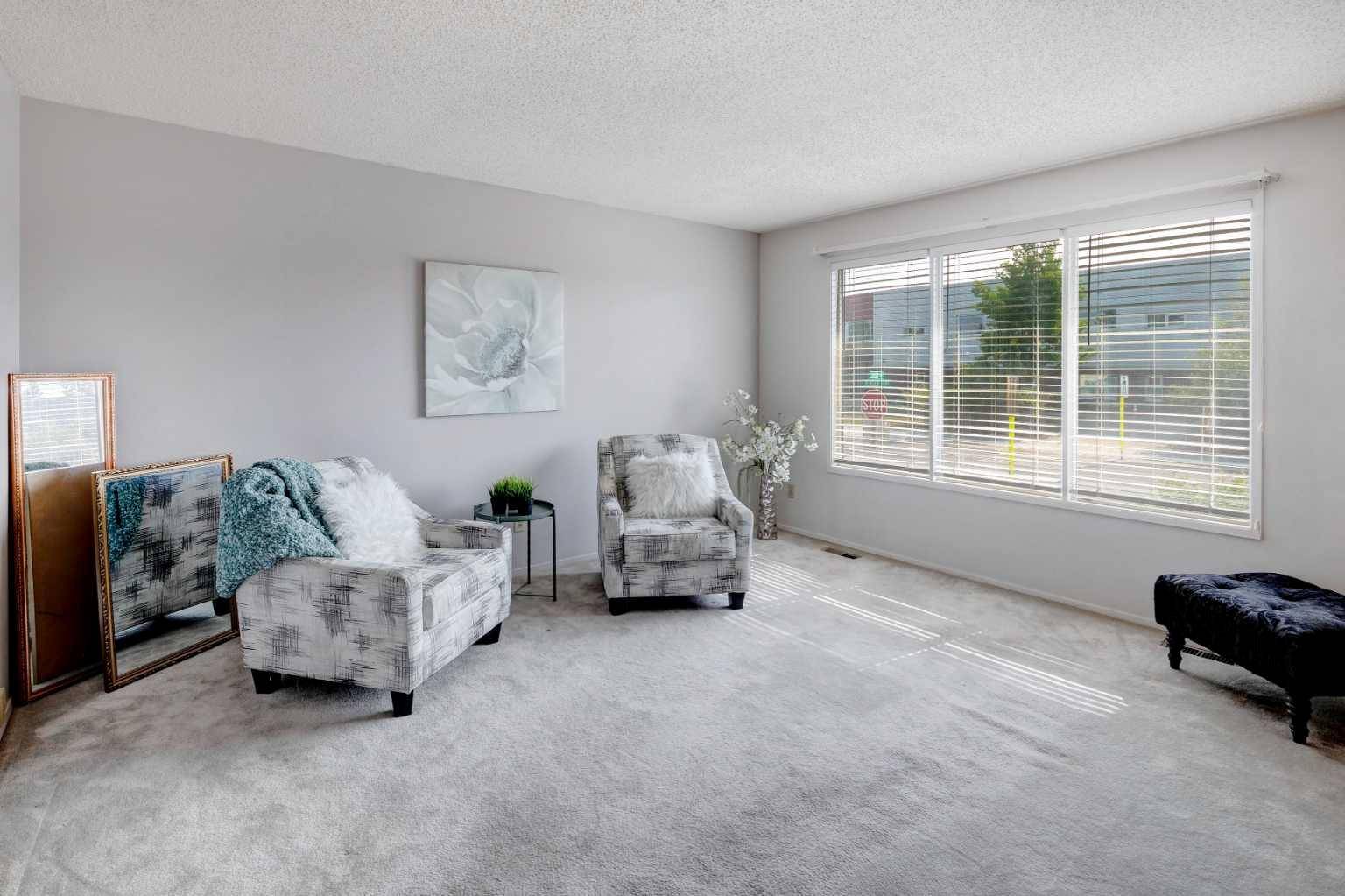 Airdrie, AB T4B 1P5,250 Jensen DR NE