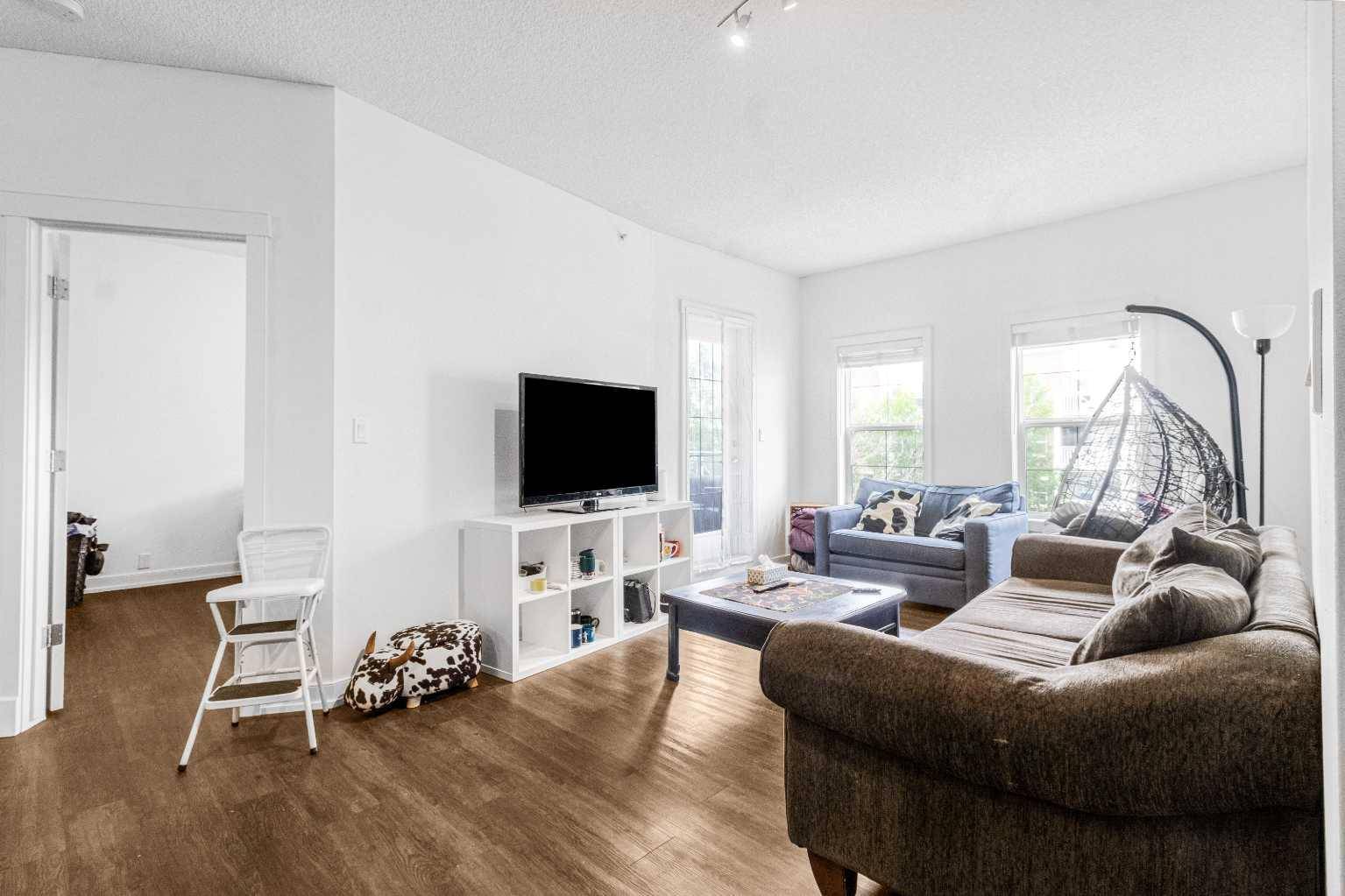 Calgary, AB T3E 7R2,5605 Henwood ST Southwest #3212