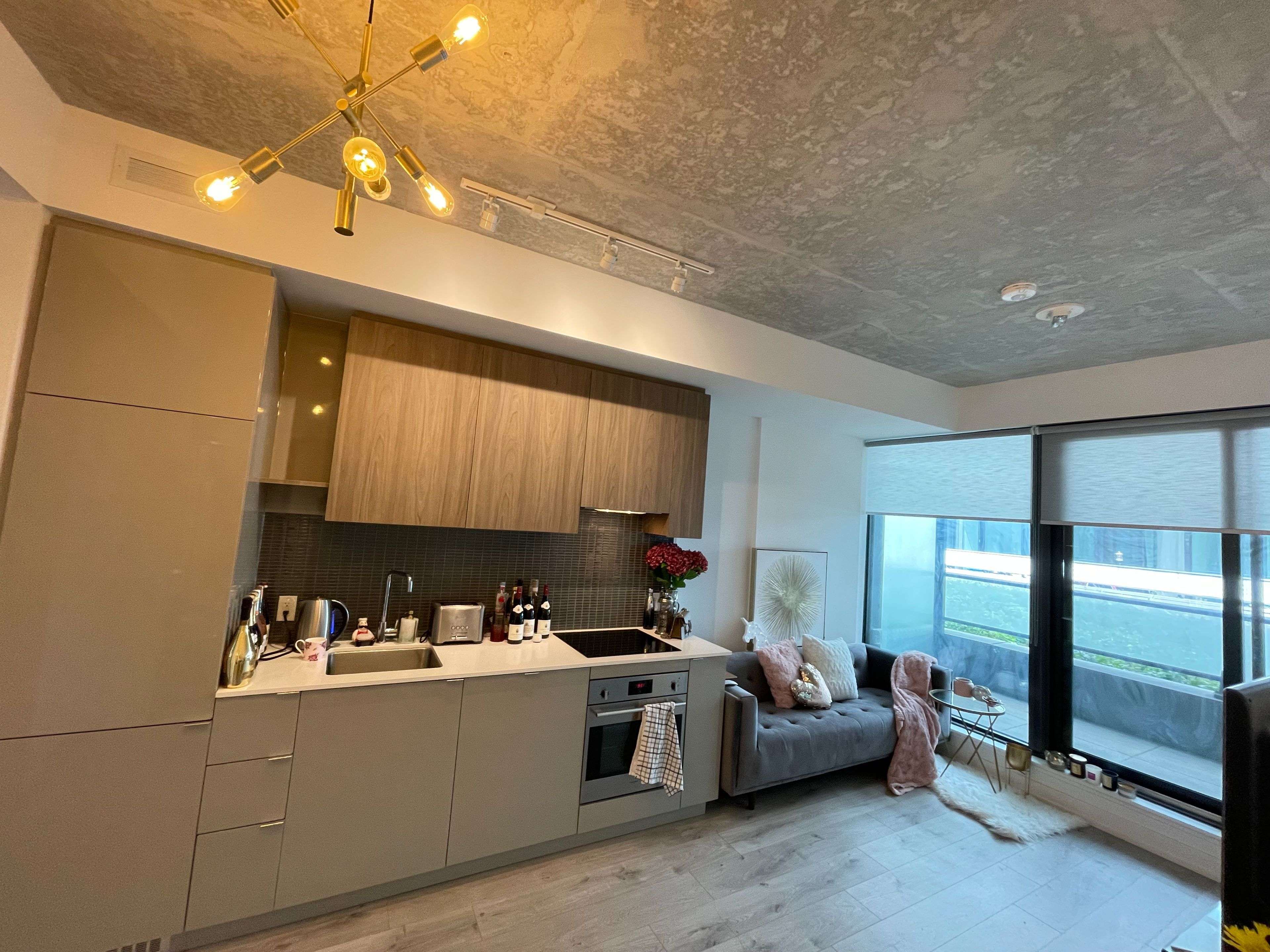 161 Roehampton AVE #227, Toronto C10, ON M4P 0C8