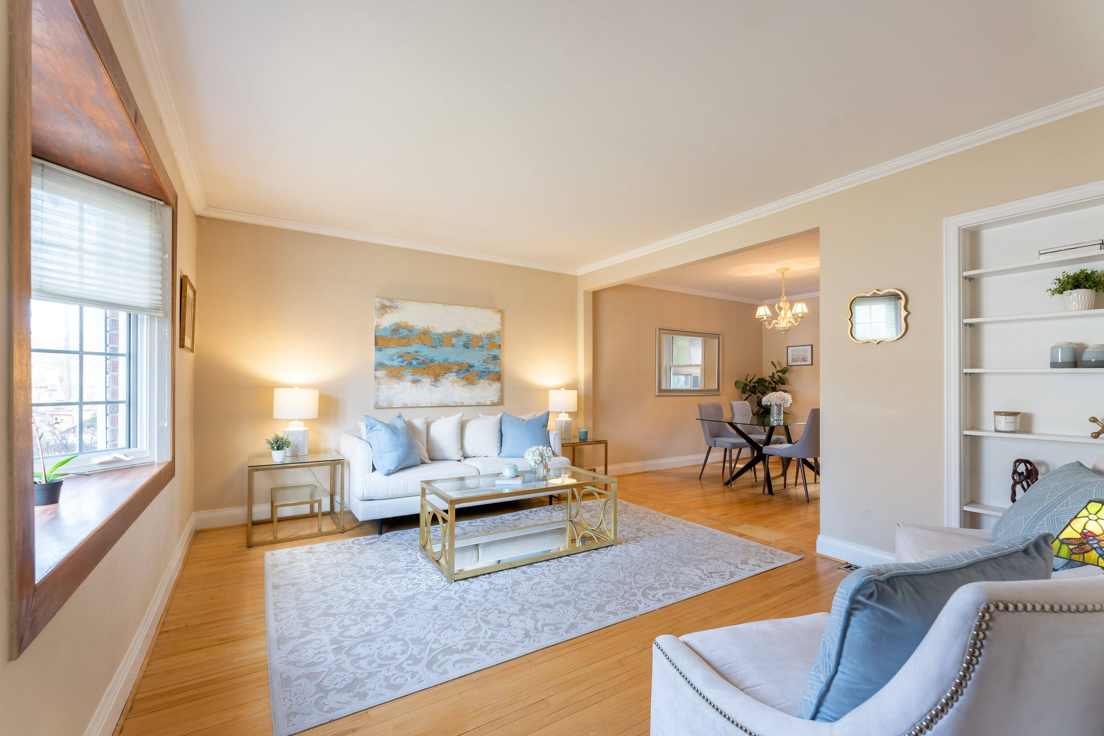Toronto C14, ON M2N 2X2,69 Anndale DR