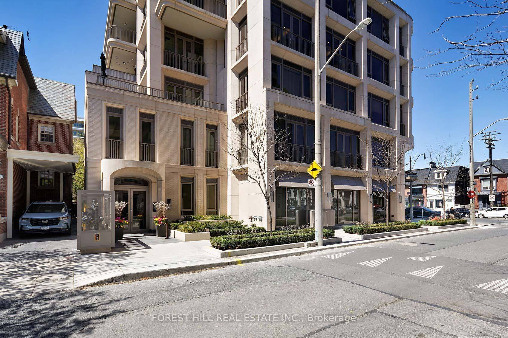 Toronto C02, ON M5R 2E5,128 Hazelton AVE #401