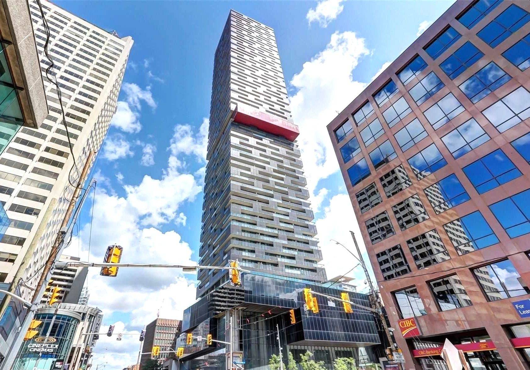 8 Eglinton AVE E #4212, Toronto C10, ON M4P 0C1