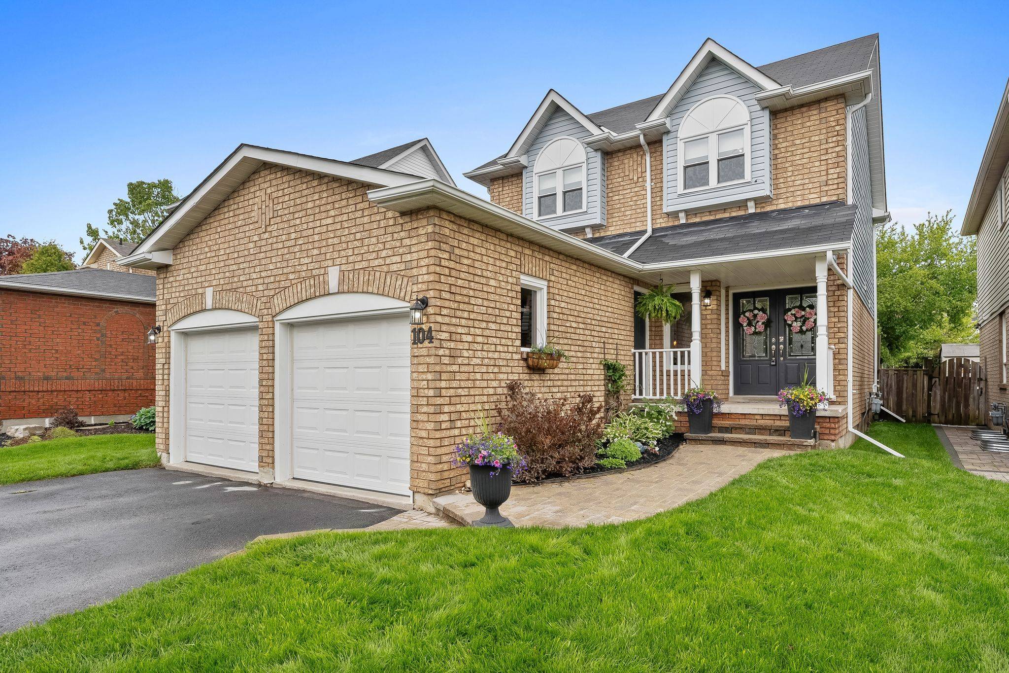 104 Apple Blossom BLVD, Clarington, ON L1C 4T7