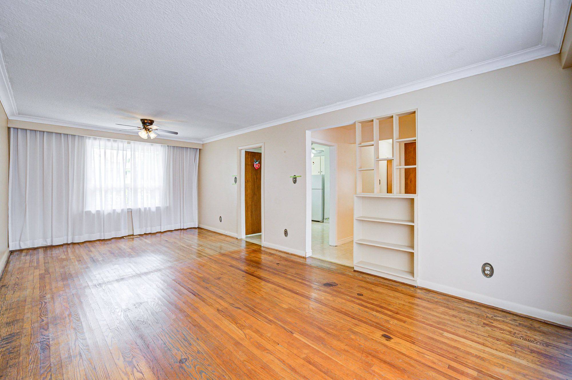 Richmond Hill, ON L4C 1R3,296 Boisdale AVE
