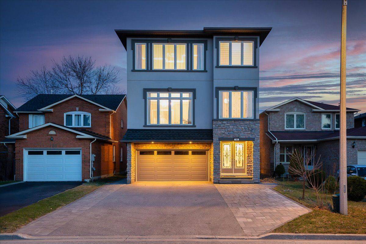 140 Patna CRES, Vaughan, ON L6A 1N5
