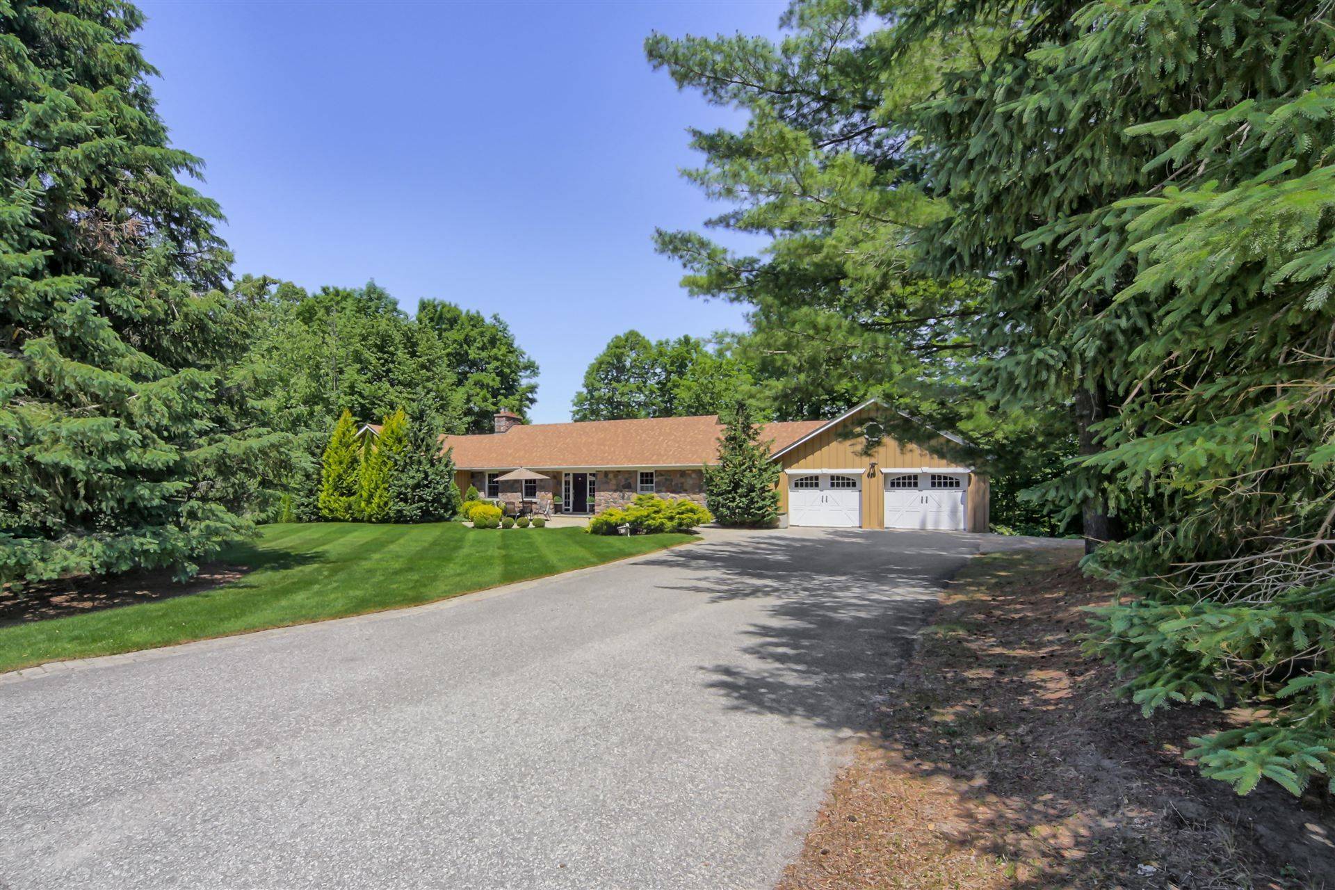 19 Bristol Sands CRES, Uxbridge, ON L9P 0G1