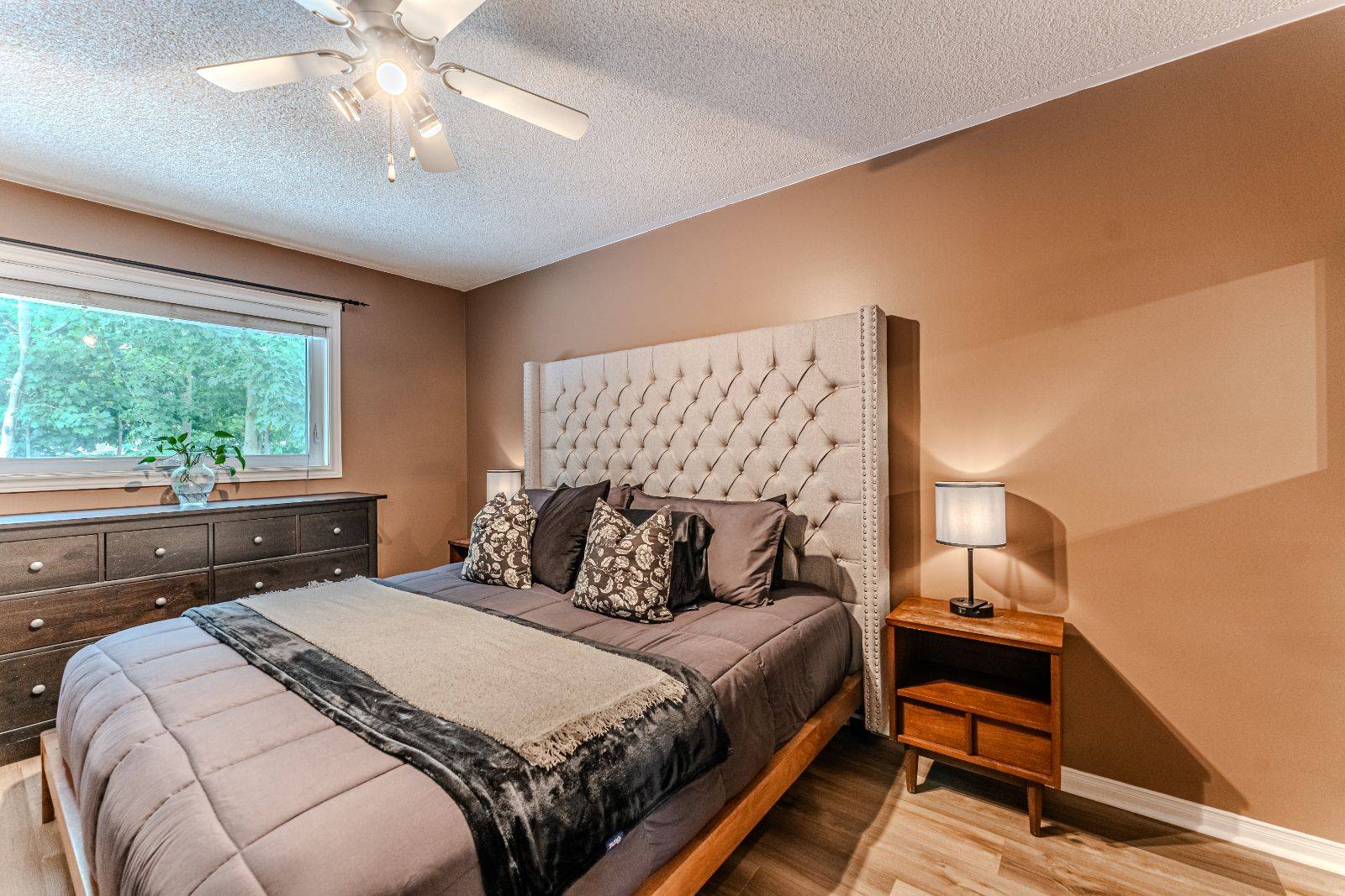 Barrie, ON L4N 7V6,109 Brown ST