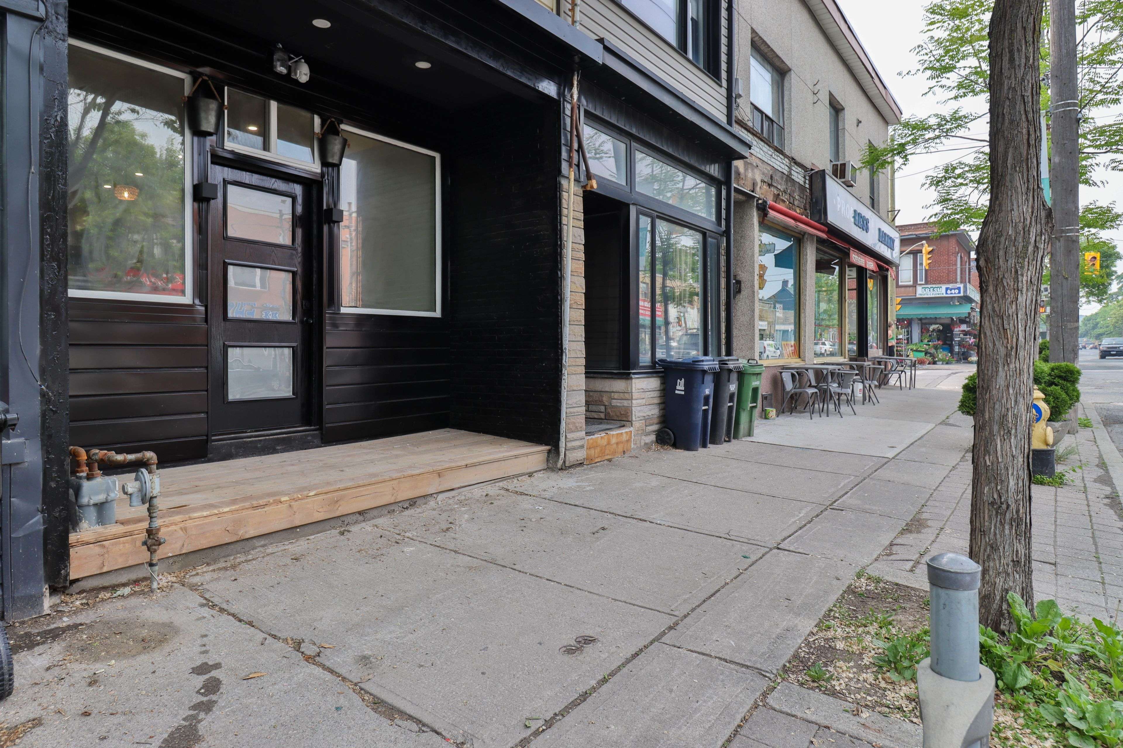 990 Dovercourt RD, Toronto W02, ON M6H 2X5
