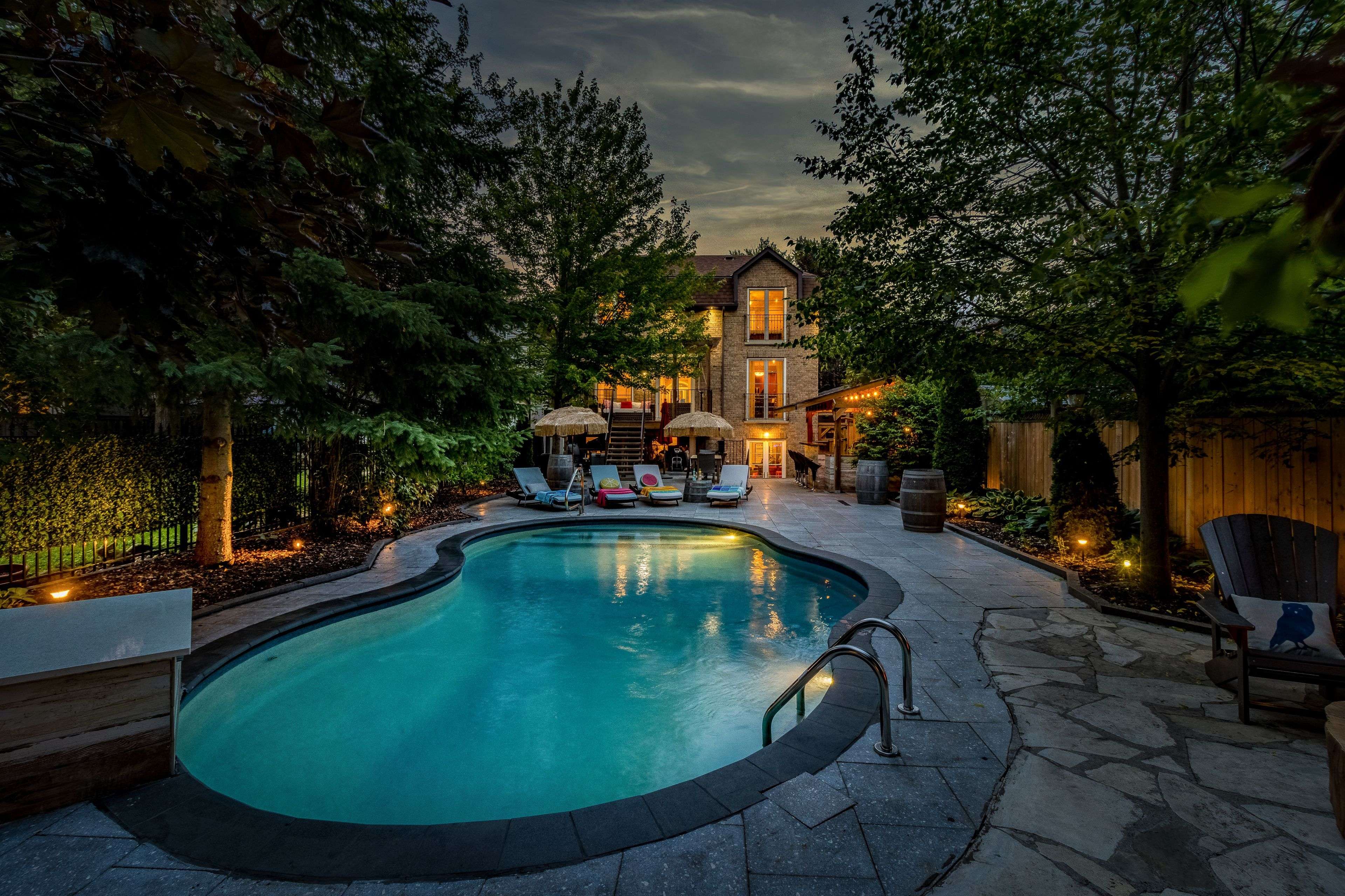 26 Prennan AVE, Toronto W08, ON M9B 4B8