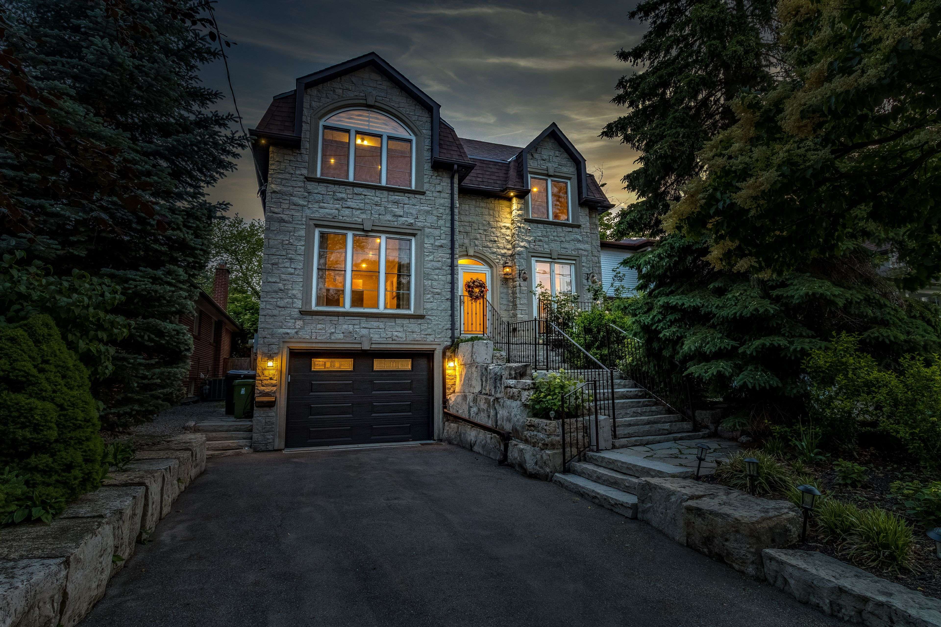 Toronto W08, ON M9B 4B8,26 Prennan AVE