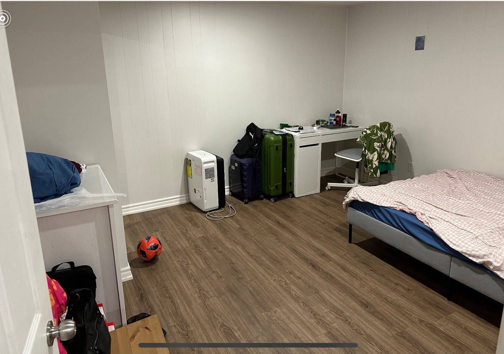 Mississauga, ON L4Y 3G7,3179 Golden Orchard DR #lower 2br