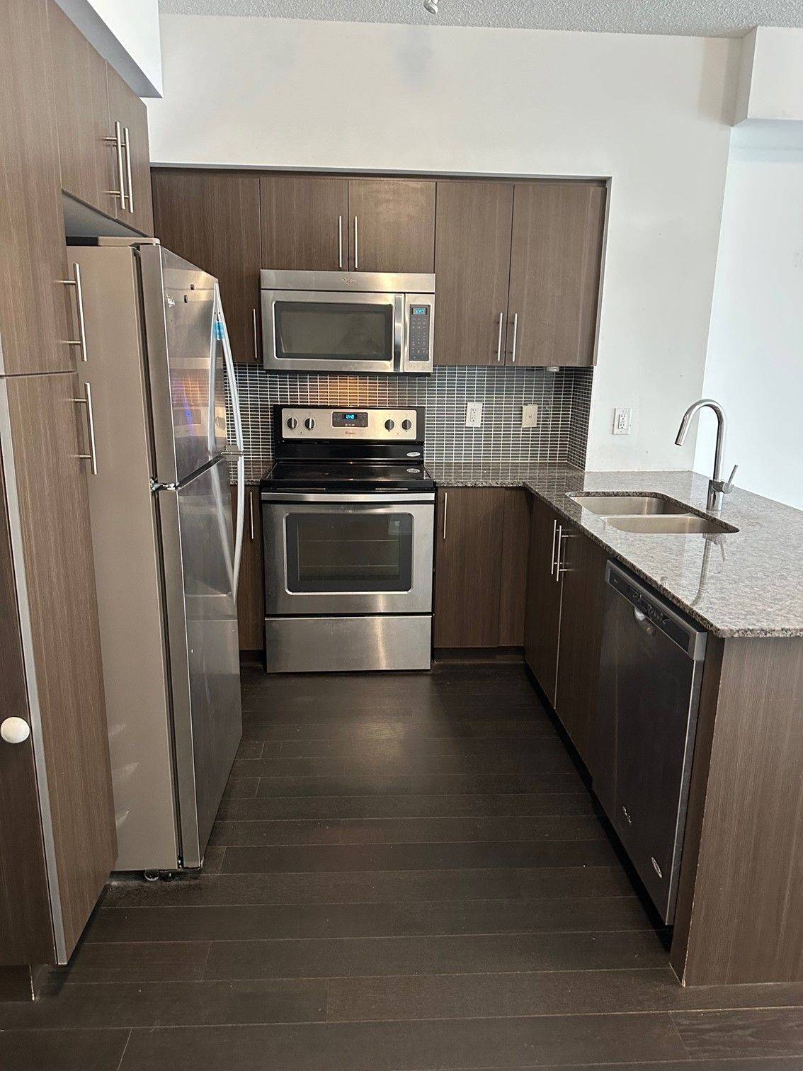 Burlington, ON L6K 0J1,65 Speers RD #1607