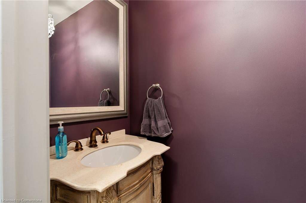 Mississauga, ON L5N 7E2,6995 Glory CT #9