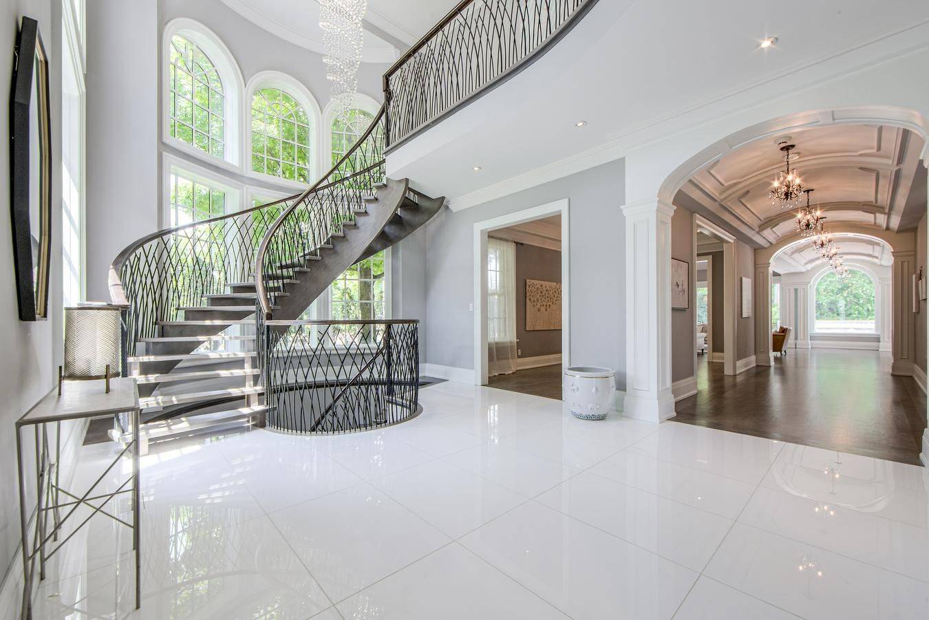 Oakville, ON L6H 4Z7,271 Westdale RD