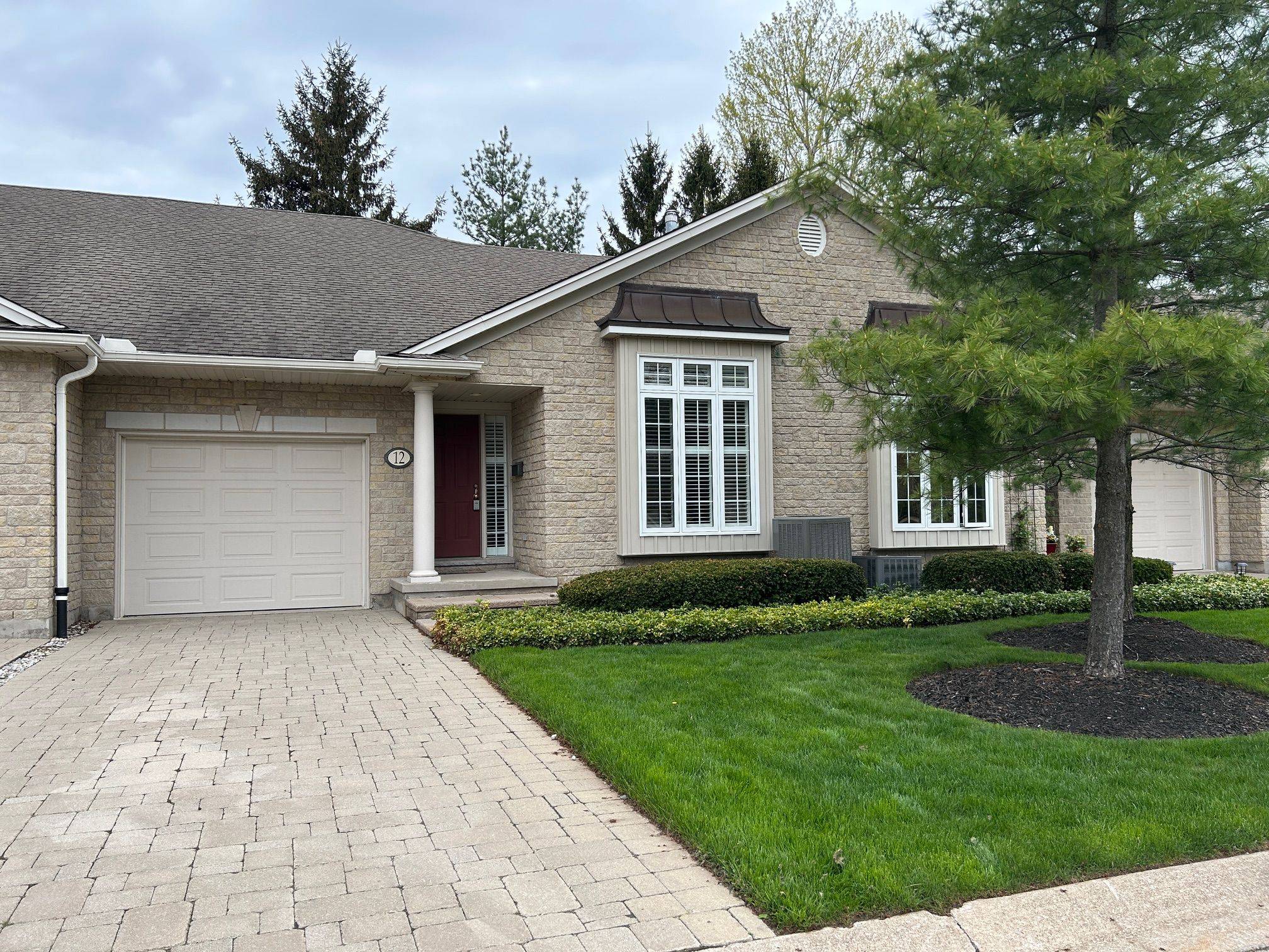 3241 Montrose RD #12, Niagara Falls, ON L2H 3L3