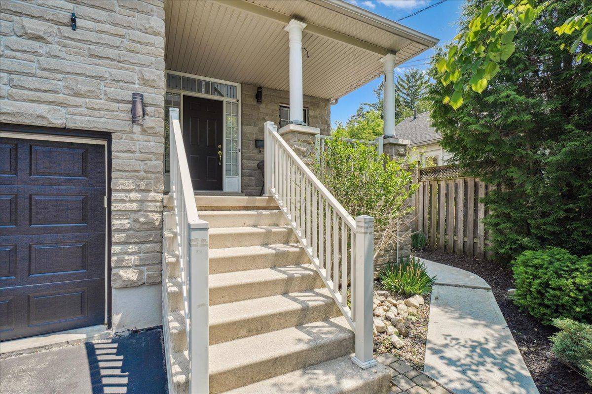 Guelph, ON N1E 5G4,7 HARDY ST