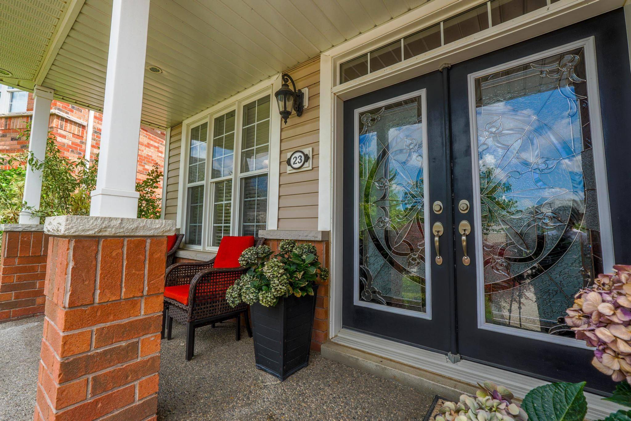 Brant, ON N3T 0A9,23 Mathews CT