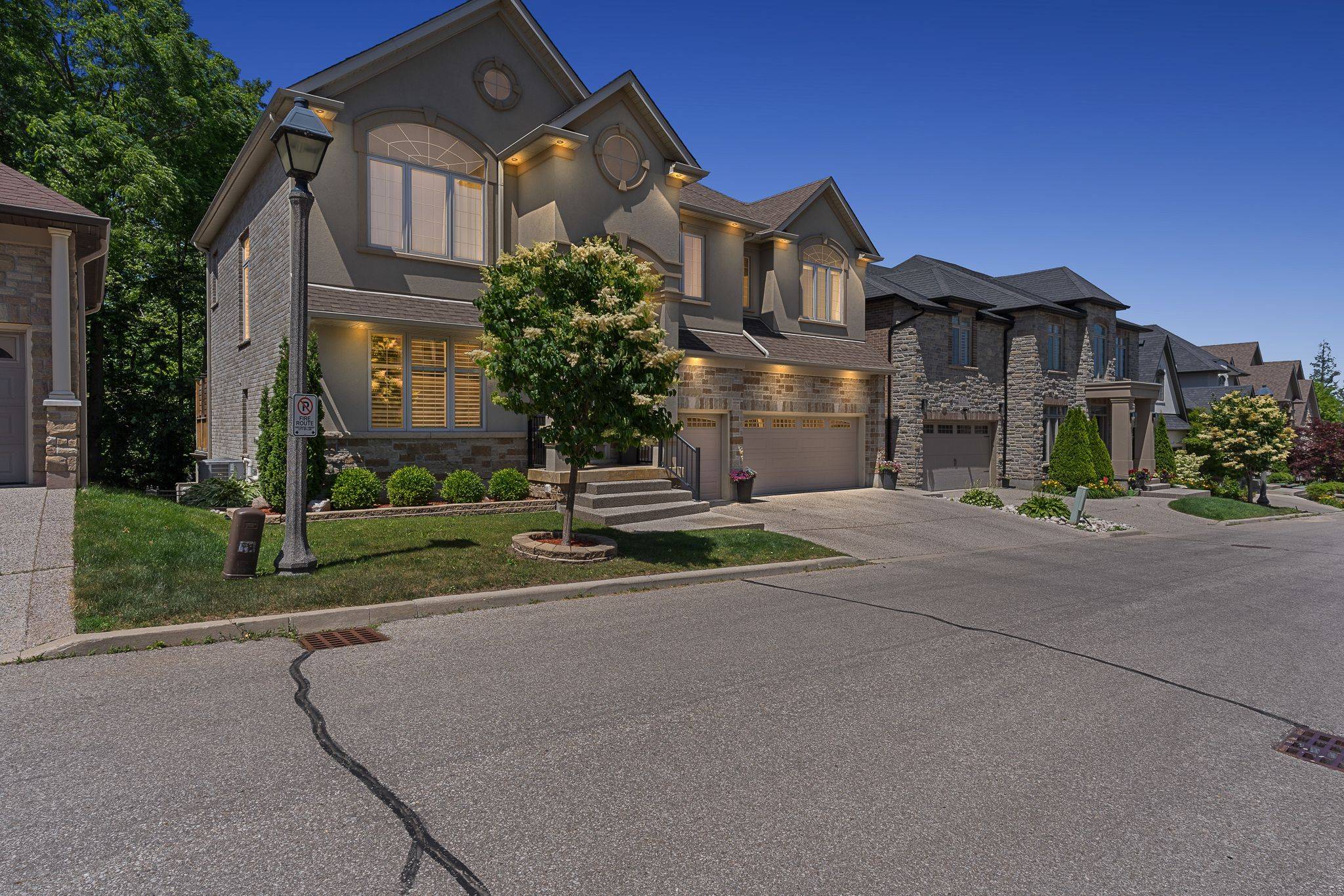 Kitchener, ON N2A 4M2,258 Edgewater CRES #8