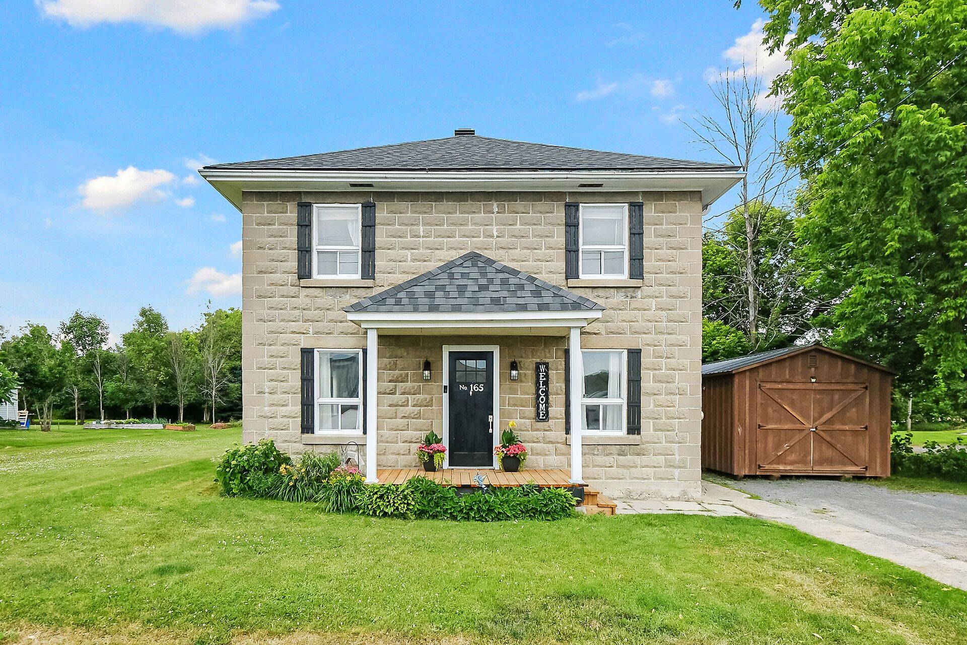 165 Jessup's Falls RD, Alfred And Plantagenet, ON K0B 1L0