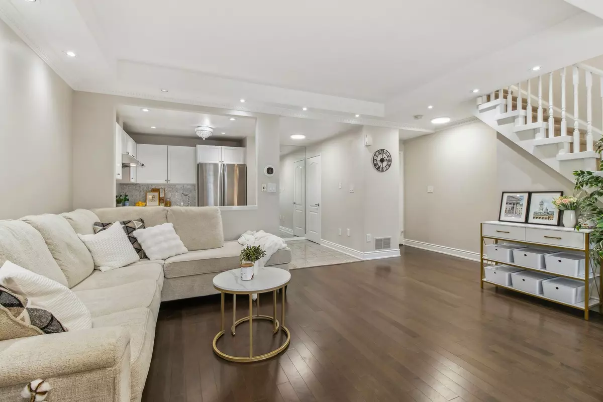 Toronto C07, ON M2N 6W6,108 Finch AVE W #A7