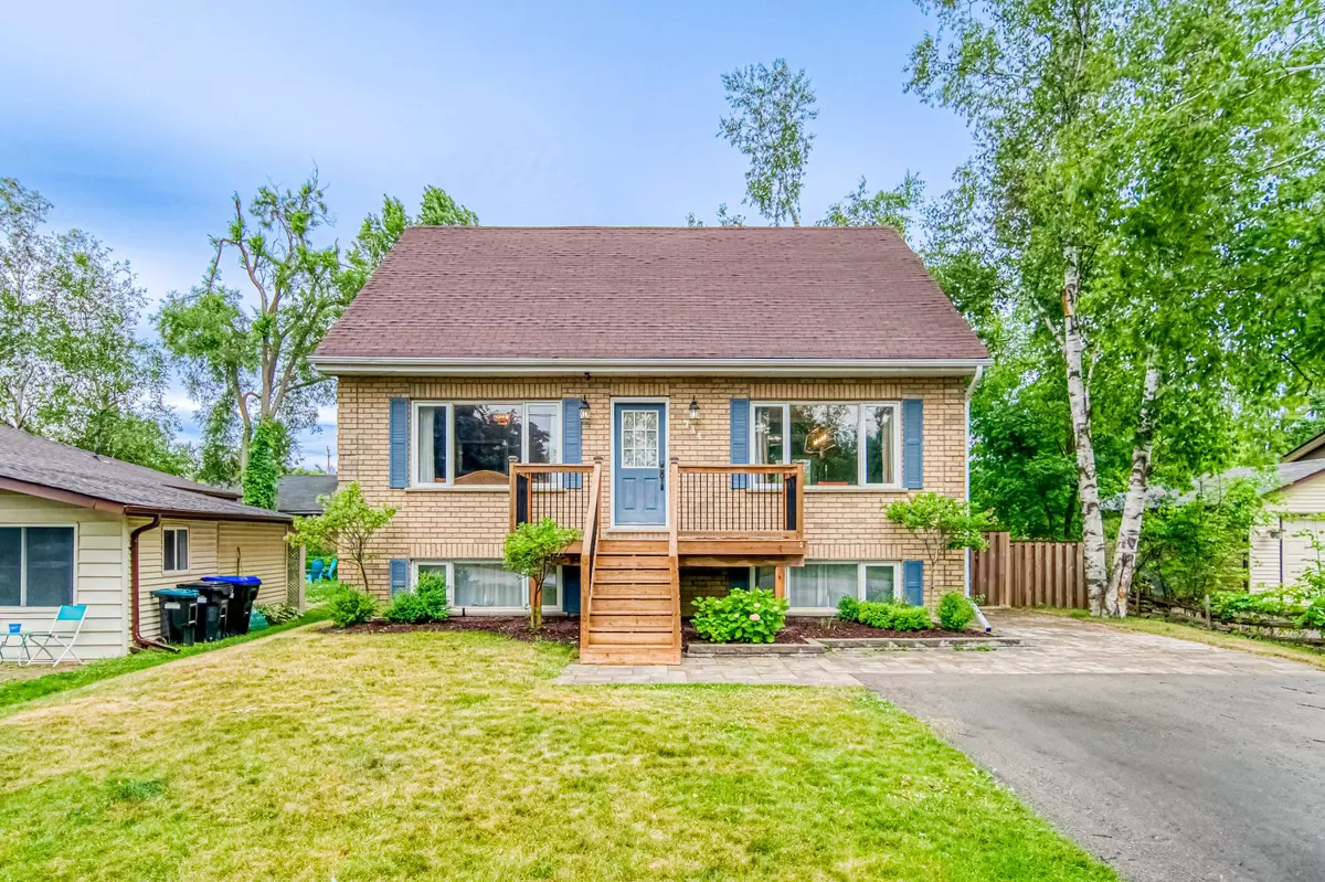 Innisfil, ON L9S 2G3,744 William ST #Lower