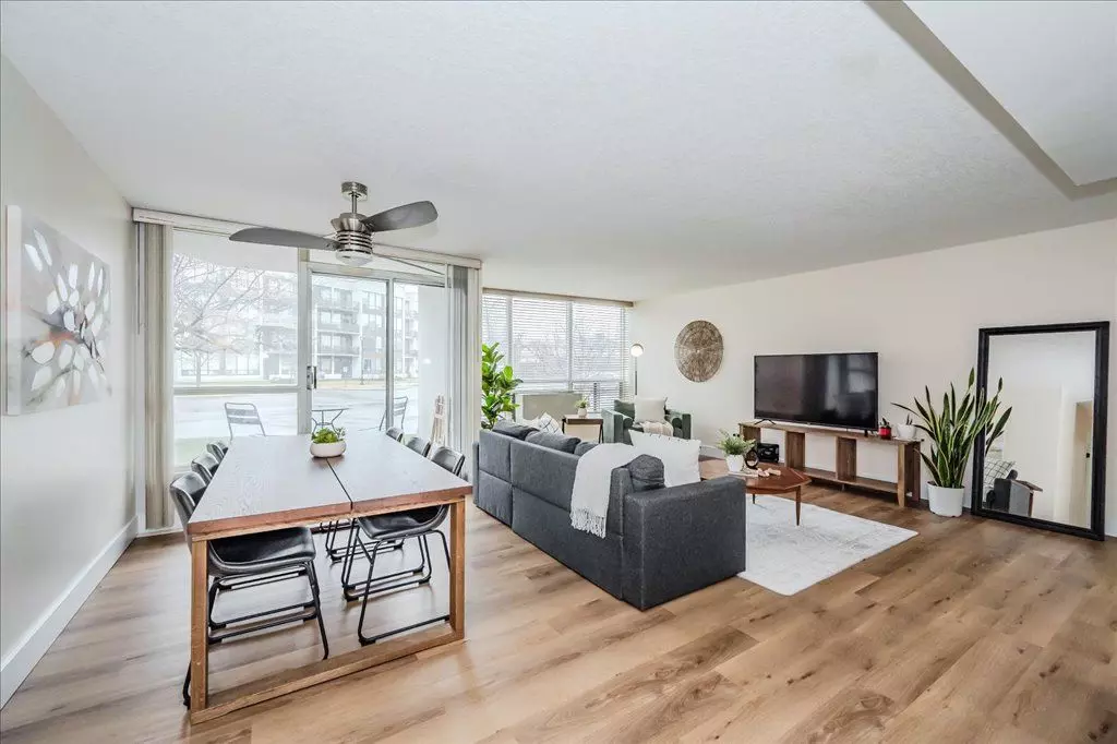 Guelph, ON N1H 8H5,107 Bagot ST #110