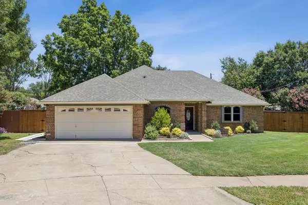 481 Cherokee Court N, Keller, TX 76248